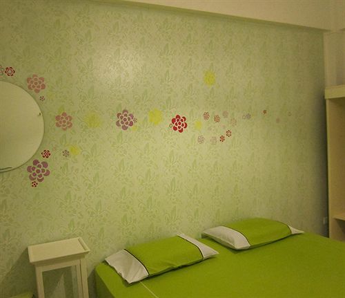Hostel Na Na Chart Phuket Chalong Exterior foto